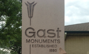 Read more about the article Graceland Docents Visit Gast Monuments