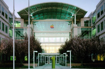 Read more about the article The Architecture of Apple Part 3 – Apple’s Architecture Parallels its Corporate History