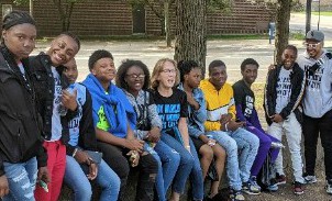 Read more about the article Touring North Lawndale with Teens