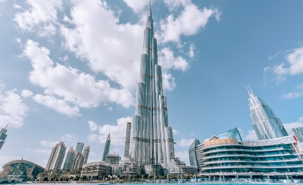 Read more about the article An Engineer Reviews “Super Tall,  How the World’s Tallest Buildings  Are Reshaping Our Cities and Our Lives”