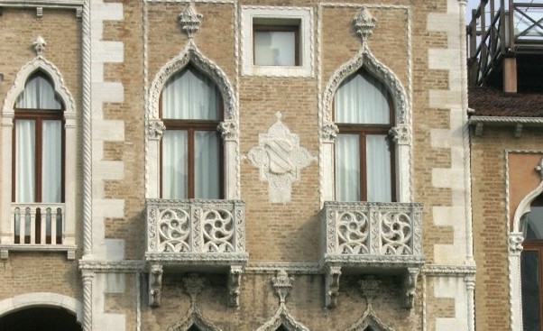 Read more about the article Venetian Gothic Architecture In Chicago