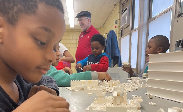 Read more about the article Playing with Legos on Spring Break – CAC’s Lego Workshop