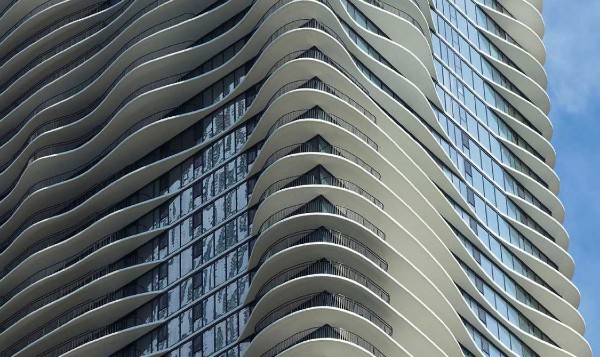 Read more about the article Book Review: Architectural Guide Chicago: a Critic’s Guide to 100 Post-modern Buildings in Chicago from 1978 to 2025. 